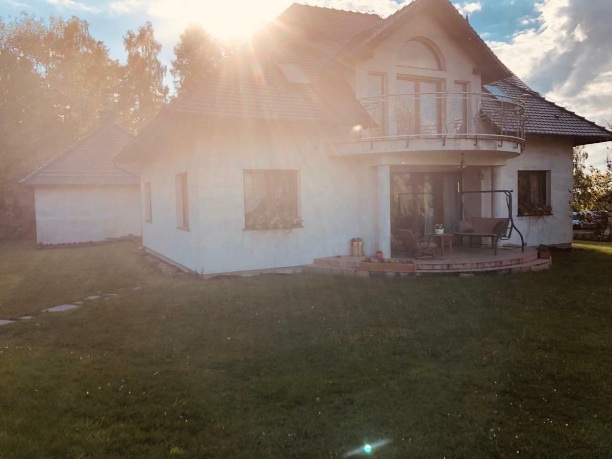 Nibylandia Dom pod Lasem Nowa Wies Grodziska Exteriér fotografie