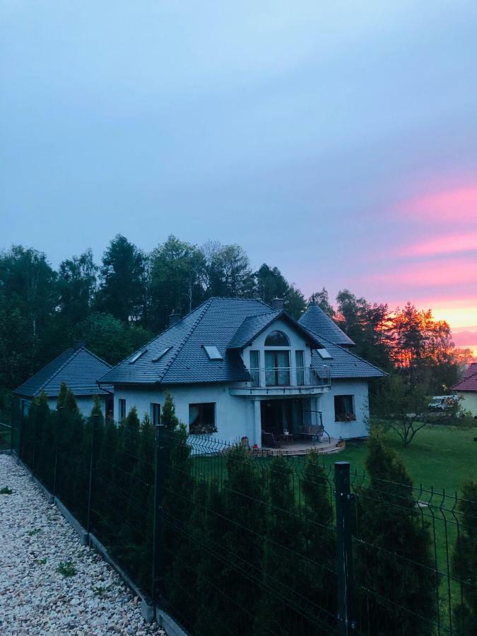 Nibylandia Dom pod Lasem Nowa Wies Grodziska Exteriér fotografie